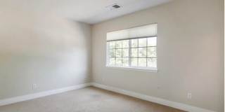 160 Poplar Street Gallery 11