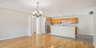 2346 ADAMS LAKE Boulevard Gallery 14