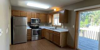 NE House for Rent 4 bedroom 2 full bathroom fenced in yard 2 Car attached garage. Gallery 7