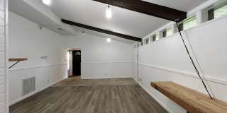 ADORABLE CONTEMPORARY 2 BEDROOM IN THE HEART OF WEST HILLS!!! Gallery 9