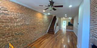 Stylish 2 Bedroom with Spa Bath, Hardwood Floors and Parking Gallery 9