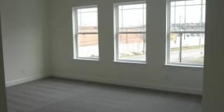 1812 MAIN Street Gallery 8