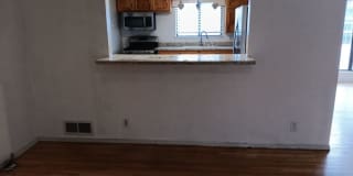 3 Bedroom, 2 Bathroom Home! Schedule a Showing! Gallery 9
