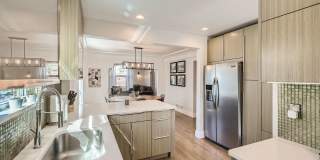 Available NOW! Fully Furnished 4 Bedroom 2 Bath Beautiful Home in Denver! Gallery 13