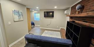 303 6th St Gallery 1