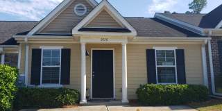 Cute 2 Bedroom Townhouse - Close to Shopping & Restaurants! Near I-20 and Washington Rd Gallery 1