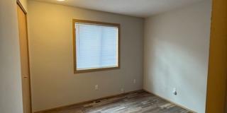Single Level House - Move-in Ready Early July Gallery 18