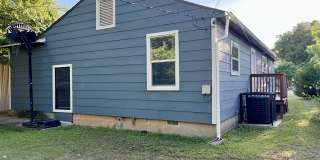 107 N Gillette Ave Gallery 39