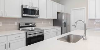 Modern North Port Home for Rent – Privacy & Convenience Gallery 13