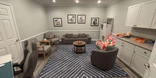 2102 Cromley Circle Gallery 13