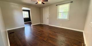 4 Bedroom 2 Bathroom in Harrisburg! Gallery 8