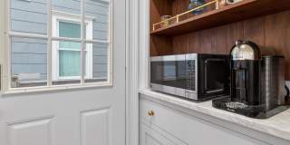 142 Heck Avenue Gallery 18