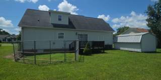 Spacious 4-Bedroom Pet-Friendly Home with Garage and Hardwood Floors Gallery 17
