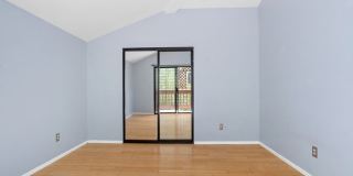 3113 Thatcher Ave Gallery 21