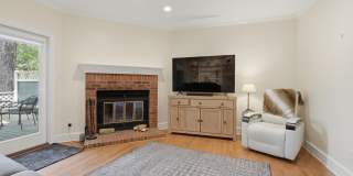 7514 Wellesley Park S Gallery 17