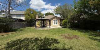 Beautiful 3/2 Available for Immediate Move In! Gallery 24