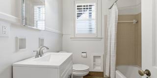 1 Month's Free Rent - 5 Bedroom Home Between 12 South and Oak Hill Gallery 15