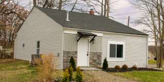 842 Lloyd Ave Gallery 1