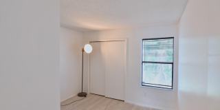 72 LAKEPOINTE Circle Gallery 40