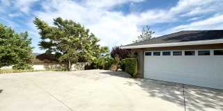 Charming 3 Bedroom Home with Fruit Trees and Outdoor Oasis Gallery 18