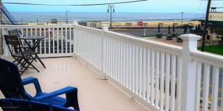 100 18th Avenue Gallery 12