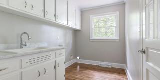 Room in 5 Bedroom House at 4600 Joyner Pl Gallery 16