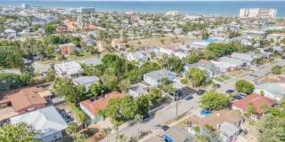 Renovated Spanish-Style 2/1 Beach Bungalow Just Steps to the Ocean! Gallery 36