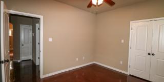 Available Now: 4 bedroom house Gallery 19