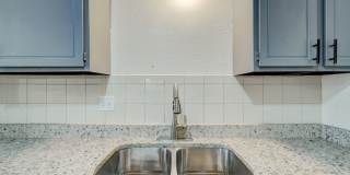 3 bedroom 2.5 bath - NW Highway and Rockwell Gallery 17