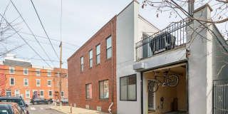 1930 WHARTON Street Gallery 27
