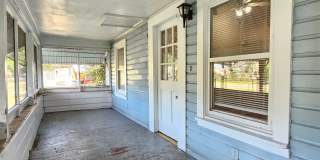ADORABLE 2 Bedroom | 1 Bath House Available for Rent in Lakeland *MOVE-IN SPECIAL* Gallery 4