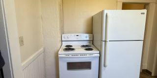 2 Bedroom, 1 Bathroom Cottage in the heart of Bellingham! Gallery 9