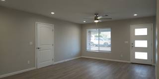 2203 E Devonshire Ave Gallery 26