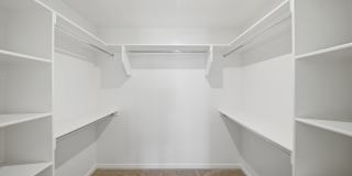 Pet Friendly 4 Bedroom Home in a Beautiful Neighborhood! Gallery 28