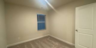Room in 4 Bedroom Townhome at Memorial Pkwy Room in 4 Bedroom Townhome at Memorial Pkwy Gallery 26