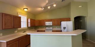 Beautiful 4 bedroom home in the neighborhood of Canyon De Flores! Gallery 8