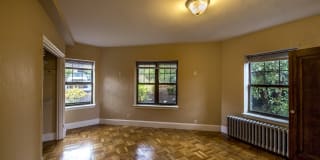 Elmwood Apartments Gallery 7