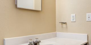 Delightful 2-story home located on the Eastside! Gallery 18