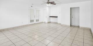 Charming 3 Bedroom in Pipers Meadow Gallery 8