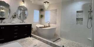 Beautiful 5 Bedroom/3 Bath 2 Story Home in Versailles Gated Community Gallery 22