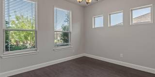 1017 Chatsworth Drive Gallery 24