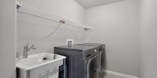 Spacious 5BR House in Monument Gallery 24