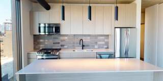 1339 West Randolph St. Gallery 6