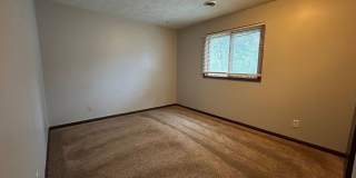 Spacious home in East Manhattan! Gallery 15