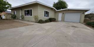 Darling Bungalow with New Flooring! Gallery 1