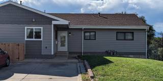 Beautiful 4 Bedroom Home with Fenced Yard & Incredible View Gallery 1