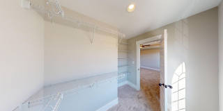 Beautifully Upgraded Home with Large Eat-In Kitchen And Spacious Primary Suite Gallery 17