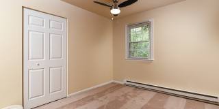 Dublin Village Apartments Gallery 17
