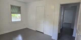 428 Papworth Avenue Gallery 8