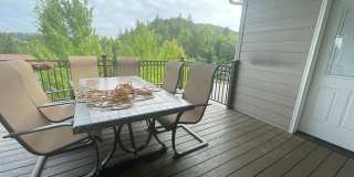 5 bedroom home with attached 3 car garage in Winchester Gallery 59